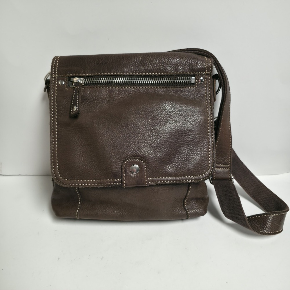 FOSSIL Brown Pebbled Leather Crossbody Messenger Bag Flap Zip Organizer Purse